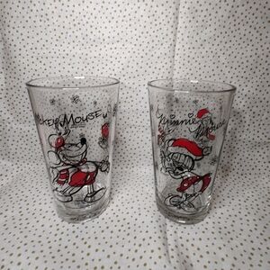 Rare Disney Mickey & Minnie Mouse Sketchbook Style Pint Glasses Winter Scene EUC